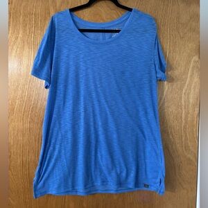 L.L. Bean Vibrant Blue Short Sleeve Tee